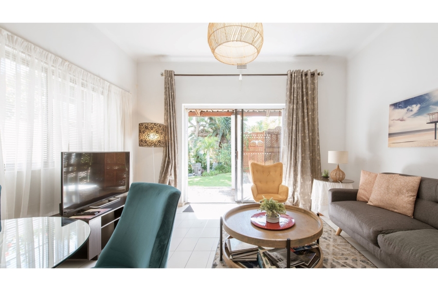5 Bedroom Property for Sale in Green Point Western Cape